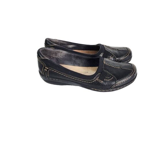 Clark's Black Soft Cushion Leather Slip On Size 7.5 Women's Shoes - Picture 2 of 8